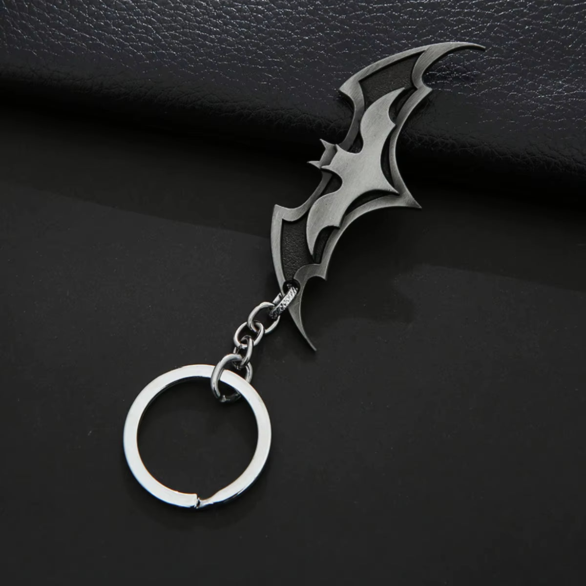 Metallic Batarang™ Batman™ Keychain